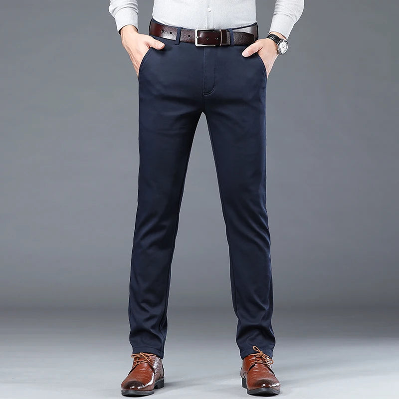 Slim fit tailored trousers, business casual style, in cotton.