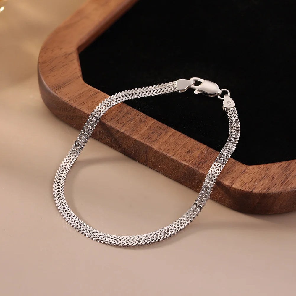 Rinntin bracelet in high-quality 925 sterling silver, for everyday wear.