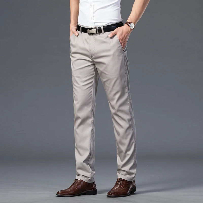 Slim fit tailored trousers, business casual style, in cotton.