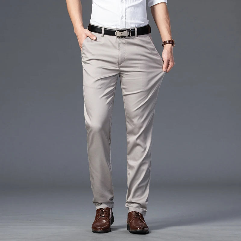Slim fit tailored trousers, business casual style, in cotton.
