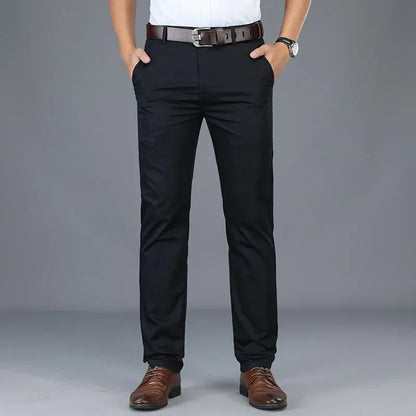 Slim fit tailored trousers, business casual style, in cotton.