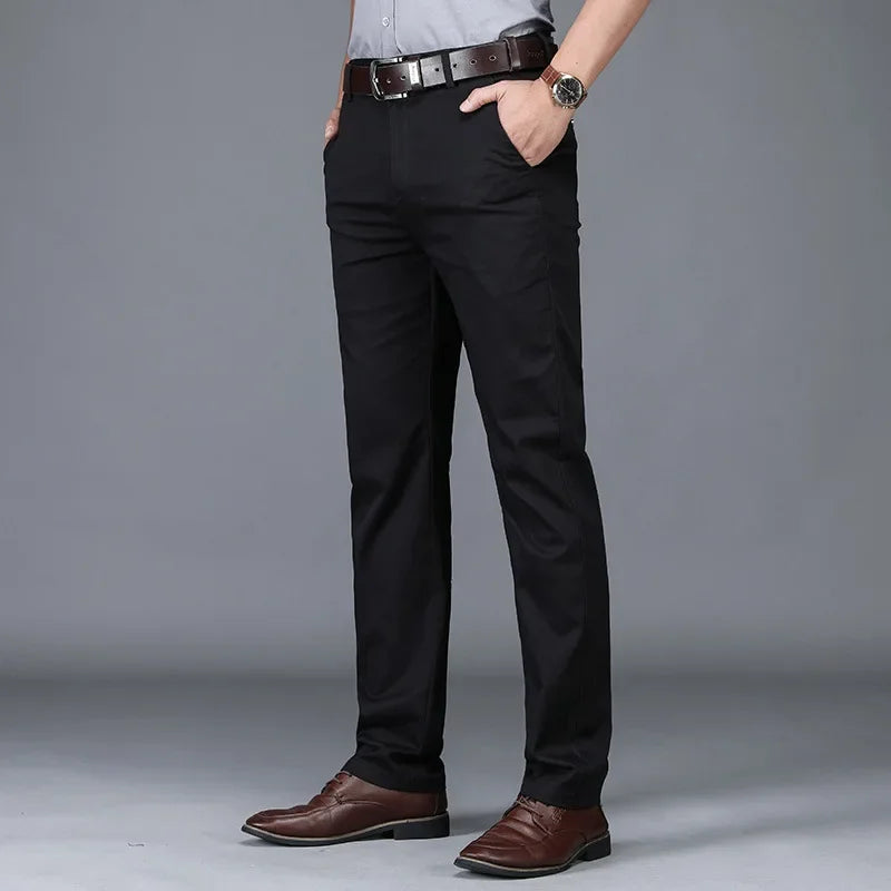 Slim fit tailored trousers, business casual style, in cotton.