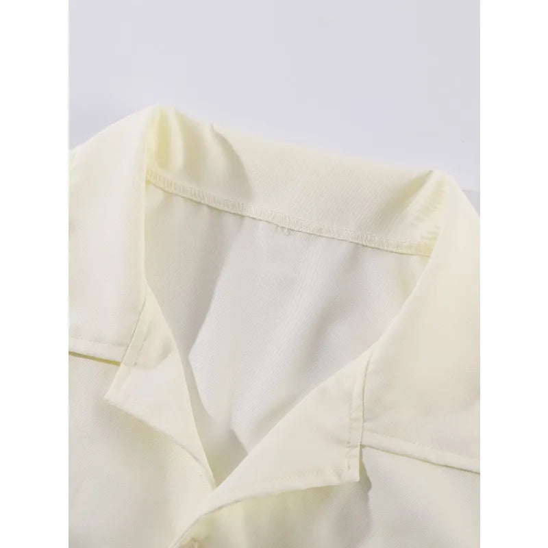 Shirt with an angel print, loose and casual fit, ideal for summer.